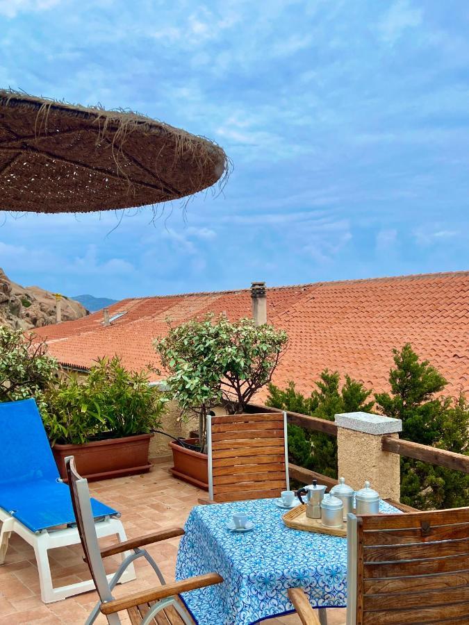 Appartamento Il Caracolo A Cala Francese La Maddalena  Exteriör bild